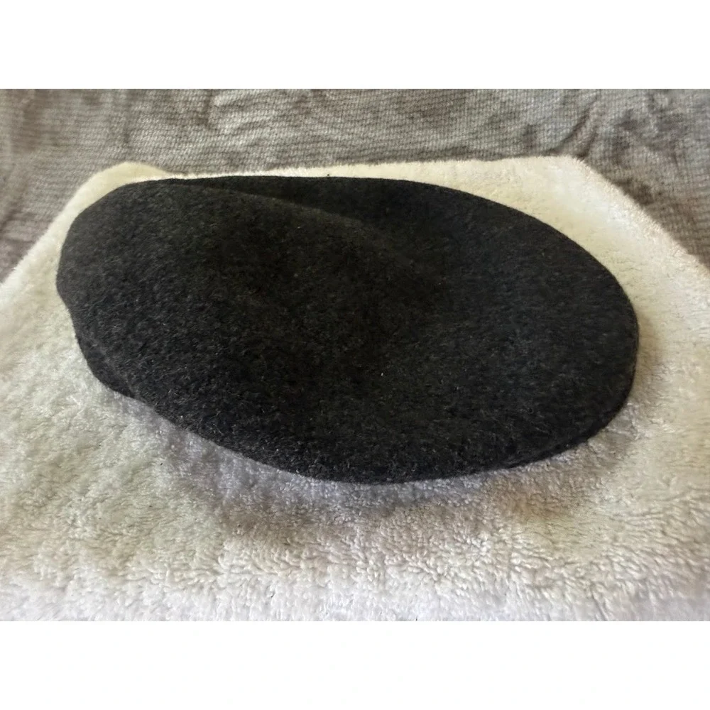 Kangol Charcoal Gray Wool News Boy Beret Classic Parisian Style Slouchy Knit Hat